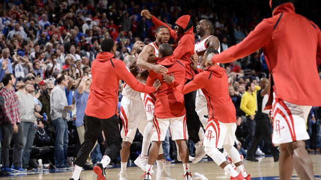 Watch: Rockets' Gordon sinks 76ers with buzzer-beating 3-pointer