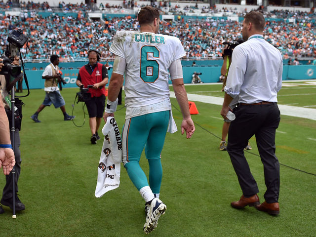 Like Romo, Cutler should've spared Dolphins and stayed in the booth