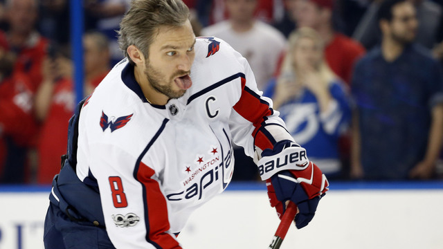 Ovechkin bought clothes for homeless person in Edmonton