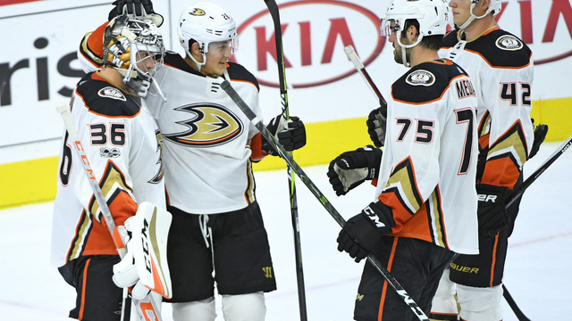 Stamkos, Kucherov held off score sheet as Ducks pound Lightning