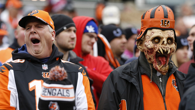 Best costumes from NFL fans on Halloween weekend