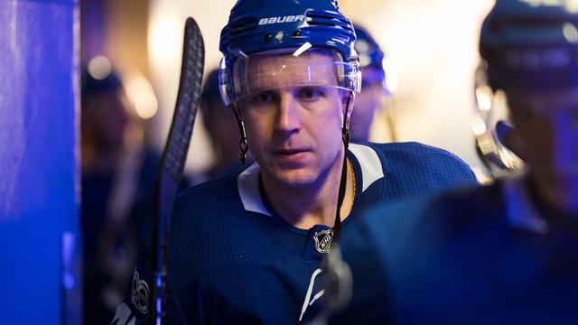 Report: Komarov won't be disciplined for hit on Gostisbehere
