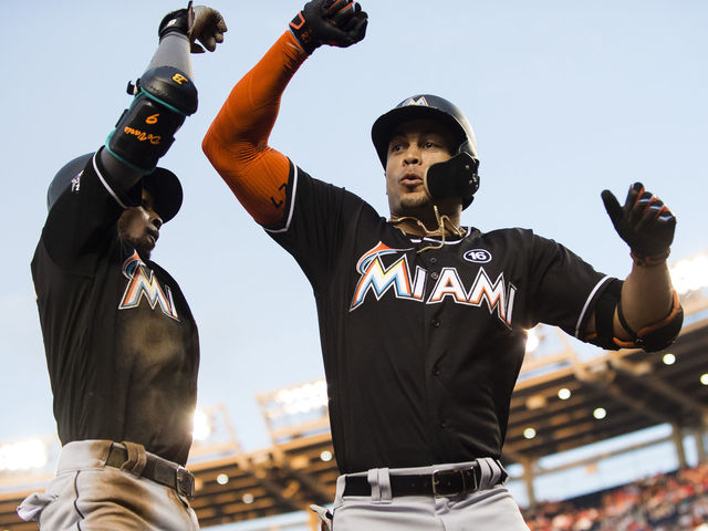 Stanton would prefer to stay with Marlins if pitching is addressed