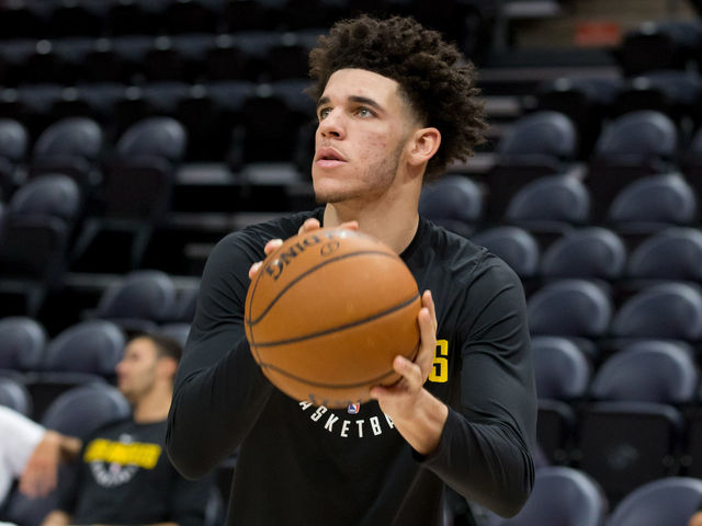Lonzo learned how to accept blame for losses from LaVar, LeBron