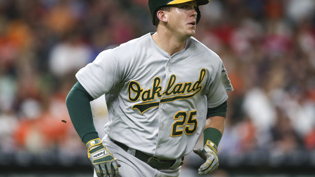 Mariners acquire Healy from Athletics