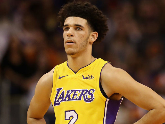 LaVar: Lonzo 'disgusted' by Lakers' struggles