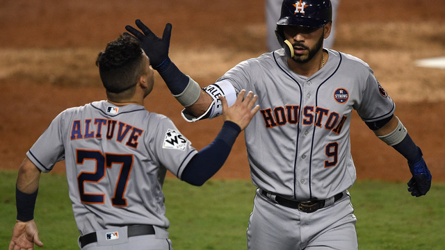 Astros exercise options on Altuve, Gonzalez