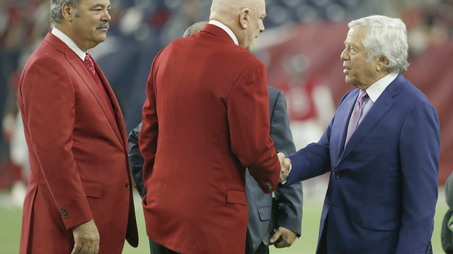 Report: Jones, Kraft, McNair among owners deposed in Kaepernick collusion case