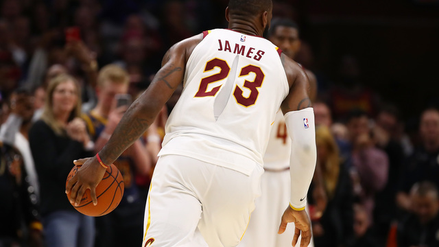 Nike working on solution to jersey-ripping issues