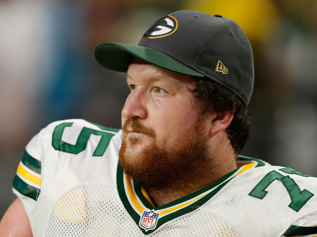 Report: Packers' Bulaga suffered torn ACL vs. Lions