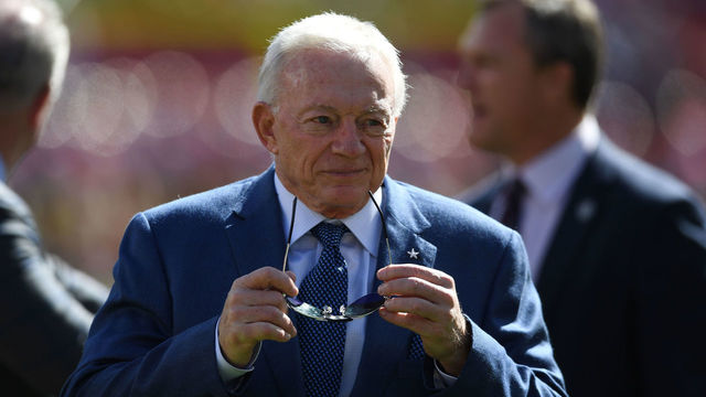 Report: Jerry Jones threatens to sue NFL over Goodell contract negotiations