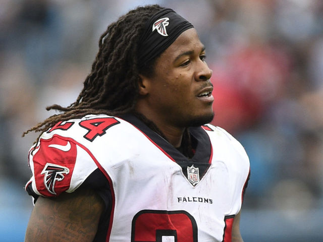 Falcons' Freeman ruled out with concussion
