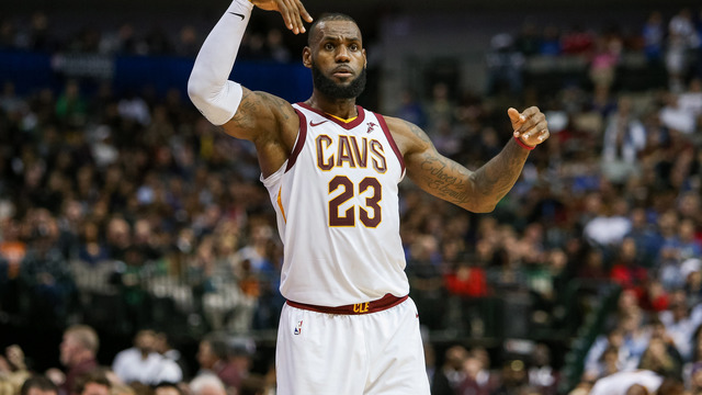 LeBron: Dennis Smith Jr. comments 'definitely a shot at' Phil Jackson