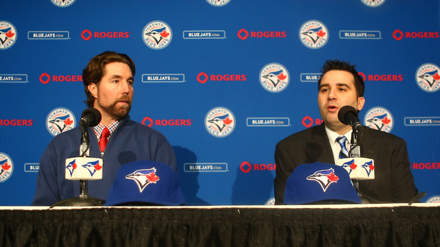 Braves introduce Alex Anthopoulos as GM