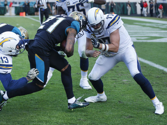 Philip Rivers questionable with concussion; start streak in danger