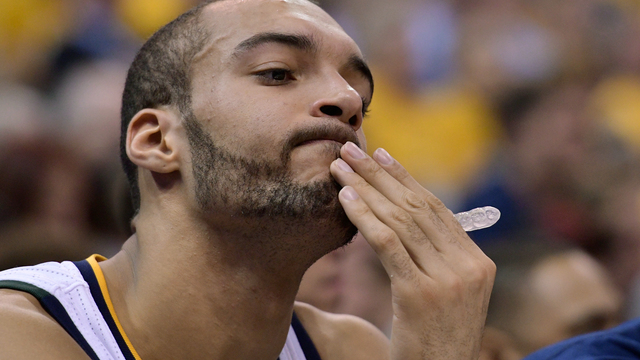 Gobert claps back at Waiters: 'It's not my feelings, it's my knee'