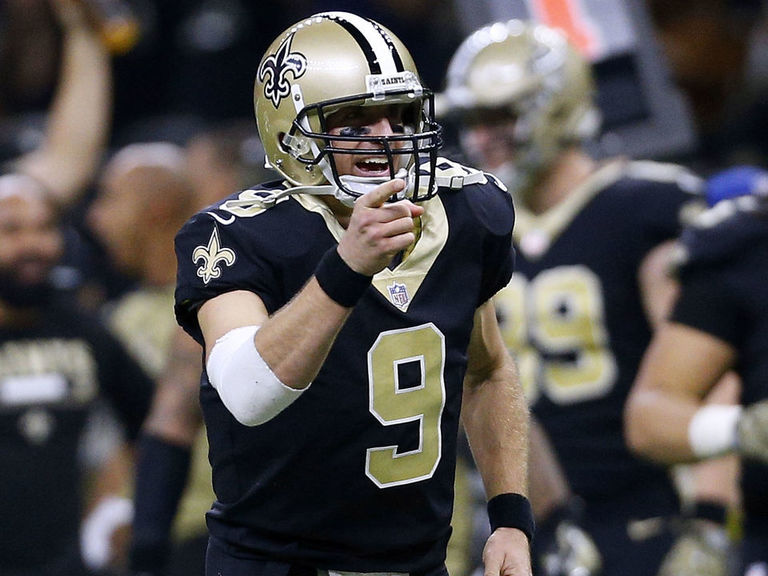 Drew Brees Surpasses 70,000 Career Passing Yards - Hammer and Rails