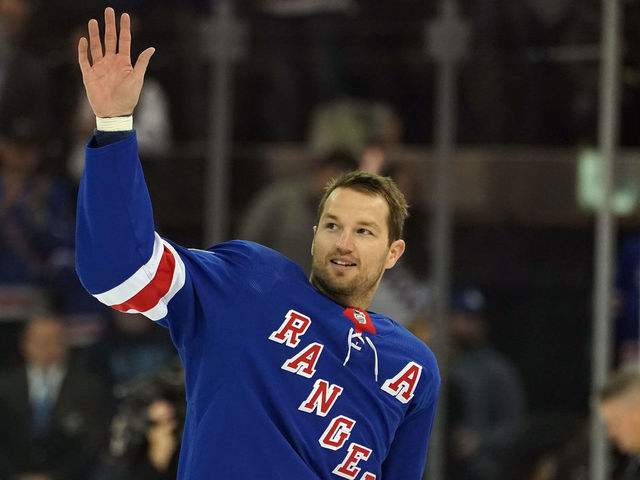 Rangers trade Nash to Bruins for 1st-round pick, Spooner, B…