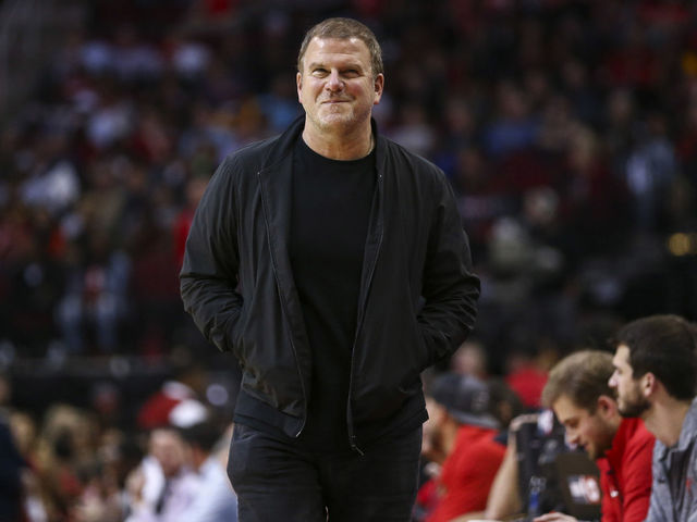 Report: Bettman, Rockets owner met to discuss viability of Houston franchise