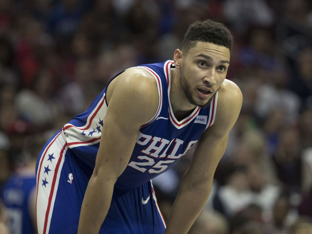 Simmons sprains ankle in loss to Cavs, will be re-evaluated Tuesday