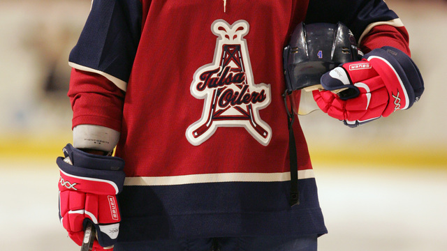 ECHL game postponed after coach's medical emergency on bench
