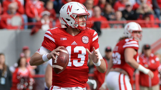 Jaguars add QB depth with Tanner Lee