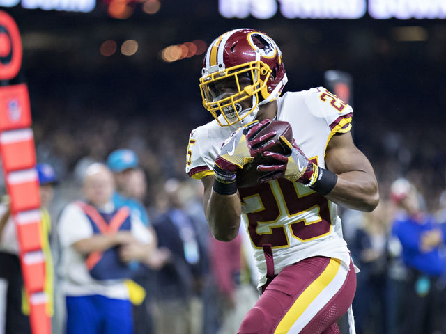 Redskins' Thompson done for year with fractured fibula