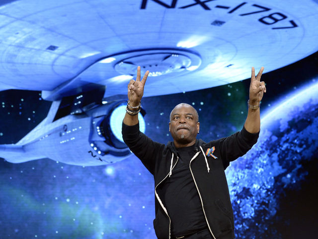 Twitter mistakenly targets LeVar Burton after LaVar Ball's CNN interview