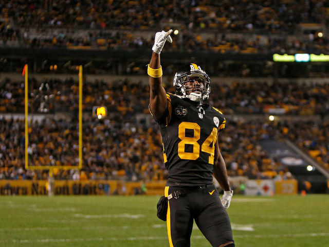 Players of the Week: Brown's 3-touchdown performance captures offensive honors