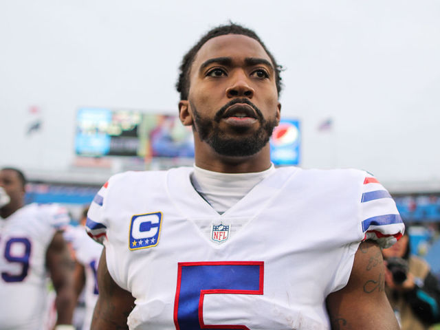 Bills reinstate Taylor as starter vs. Chiefs after Peterman debacle