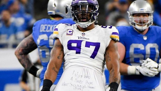 Vikings' Griffen watched birth of son on FaceTime before game