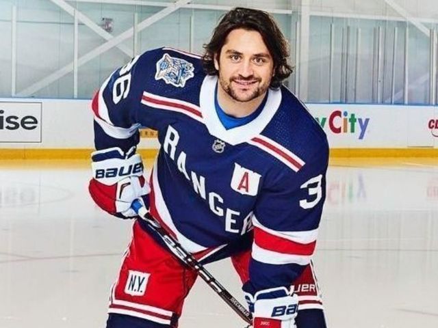 Rangers unveil Winter Classic uniforms