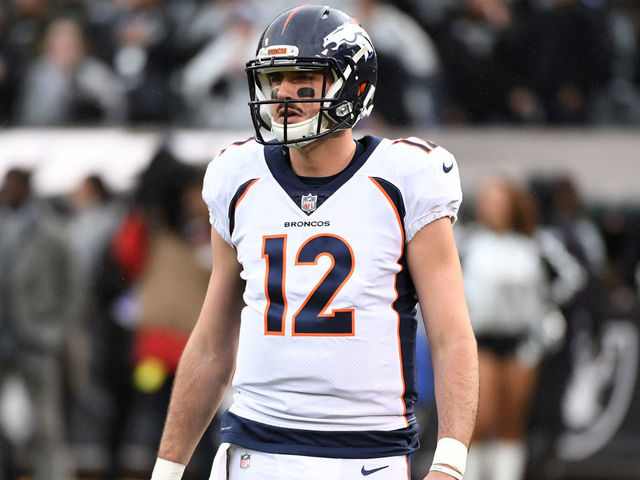 Broncos' Lynch exits vs. Raiders with ankle injury, replaced by Siemian