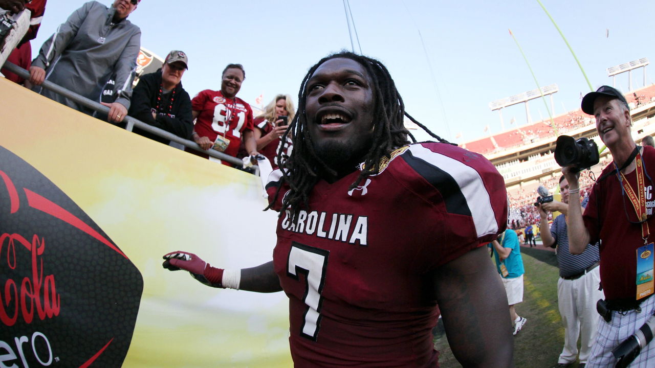 South Carolina to retire DE Jadeveon Clowney's No. 7 jersey