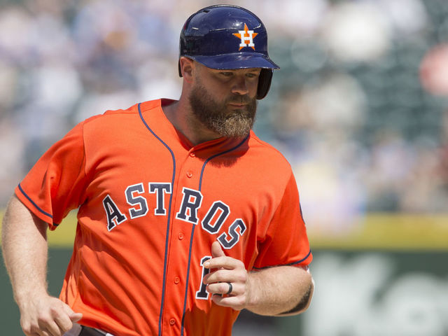 Ex-Astros slugger Evan Gattis says they deserve scorn for sign