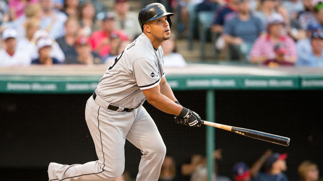 Report: White Sox, Red Sox actively discussing Jose Abreu