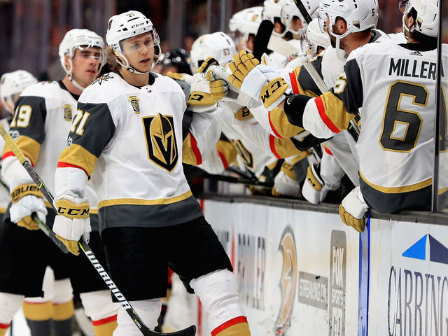 Golden Knights become 1st team to win 6 straight in inaugural season