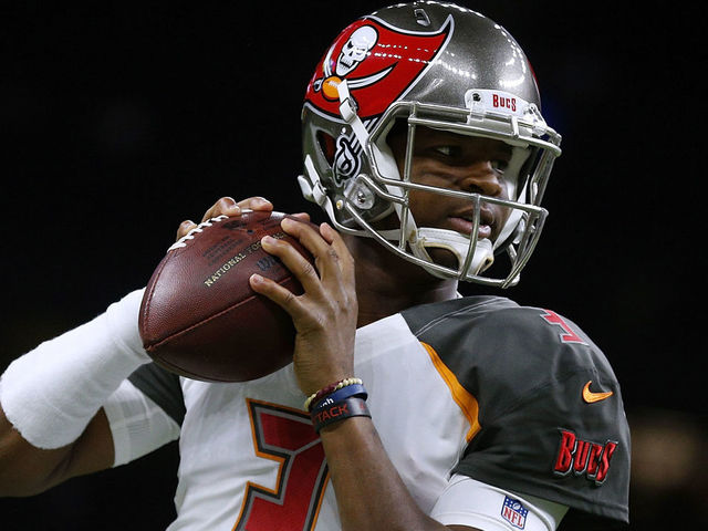 Buccaneers' Koetter names Winston starter vs. Packers