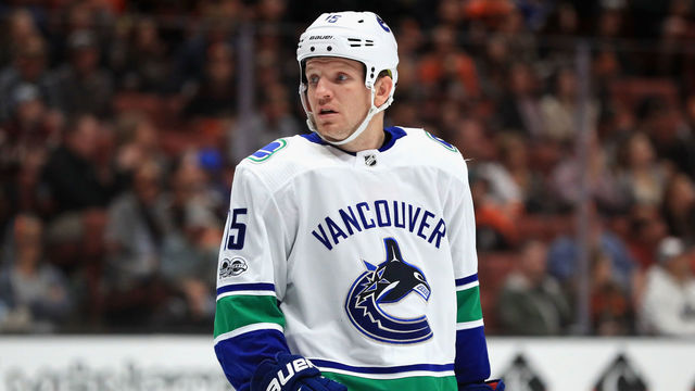 Canuck's Dorsett not cleared to resume playing