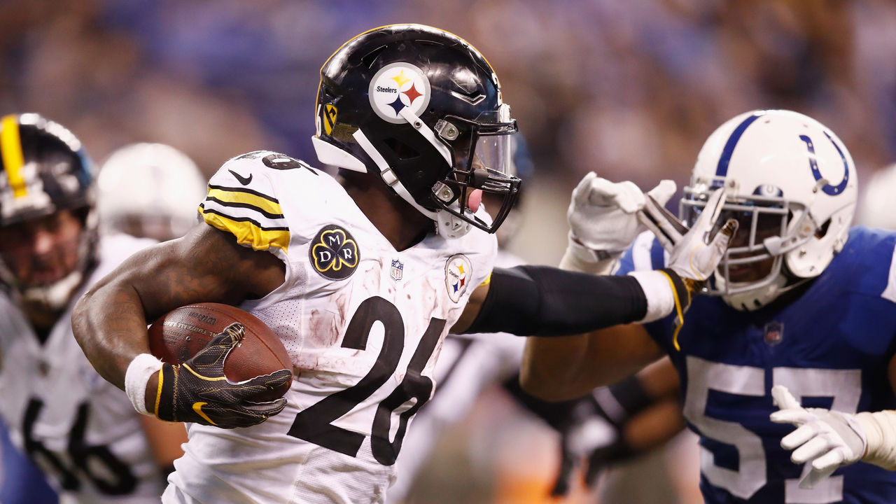 Before every Pittsburgh Steelers game, Le'Veon Bell, DeAngelo Williams take  a walk 