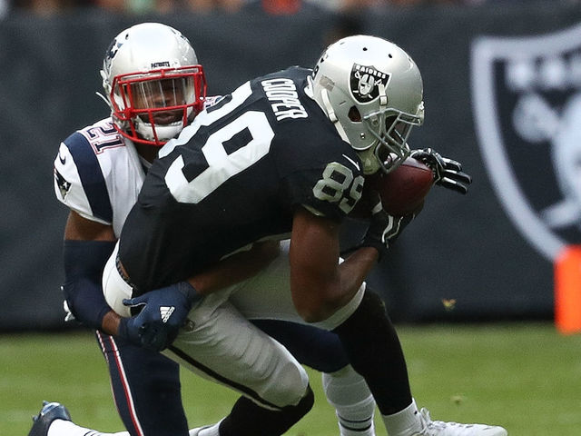 Raiders' Cooper ruled out vs. Giants with concussion, ankle injury