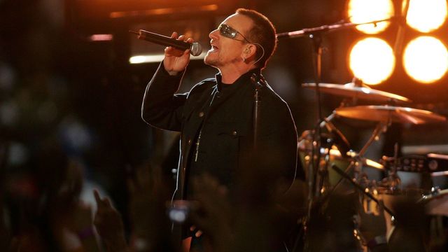 Bono praises Brady's 'low-key' humanitarian efforts