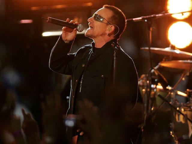 Bono praises Brady's 'low-key' humanitarian efforts