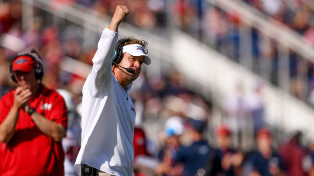 Lane Train: Kiffin and FAU leave no doubt, beat Akron 50-3