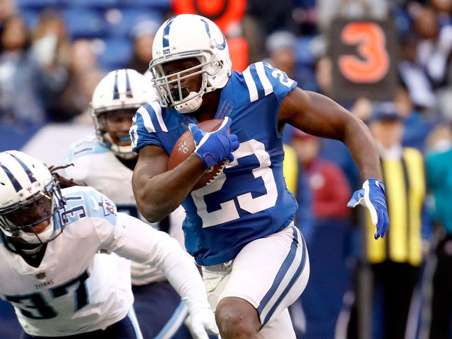 Frank Gore passes Tomlinson to move into 5th on all-time rushing list