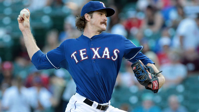 Cardinals agree to 2-year deal with Miles Mikolas