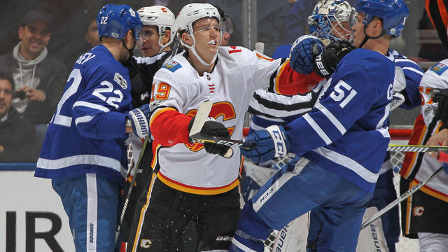 Poll: Should Tkachuk be suspended for spearing Leafs' Martin from the bench?