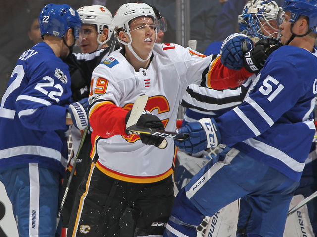 Poll: Should Tkachuk be suspended for spearing Leafs' Martin from the bench?