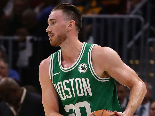 Ainge: Hayward to be out of walking boot in 2 weeks