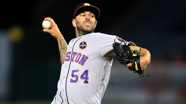 Tigers sign Fiers to 1-year deal